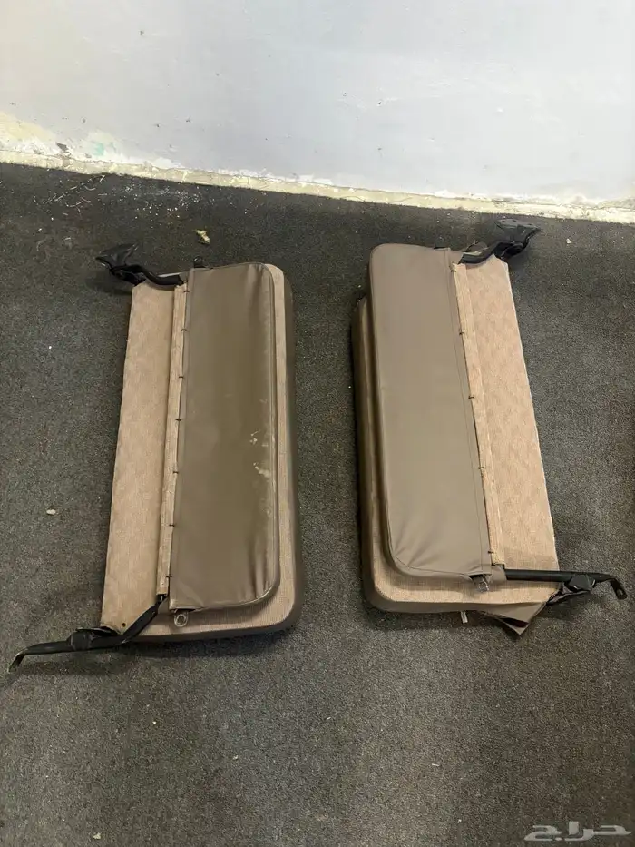 مراتب خلفية جيب ربع بوليسي 8