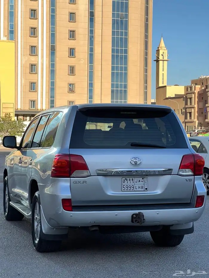 تويوتا لاند كروزر جيب موديل 2013 قمة النظافه 11