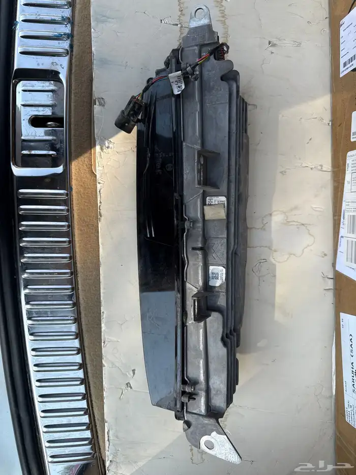 اصطب رنج روفر 2024 خلفي يمين مستعمل 3