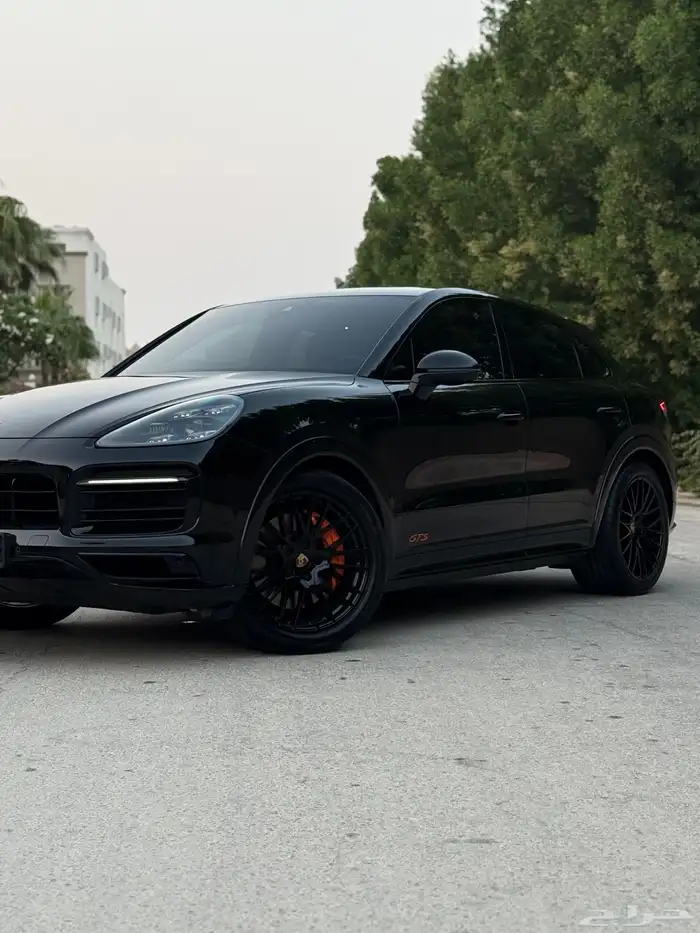 PORSCHE CAYENNE GTS 2022 42