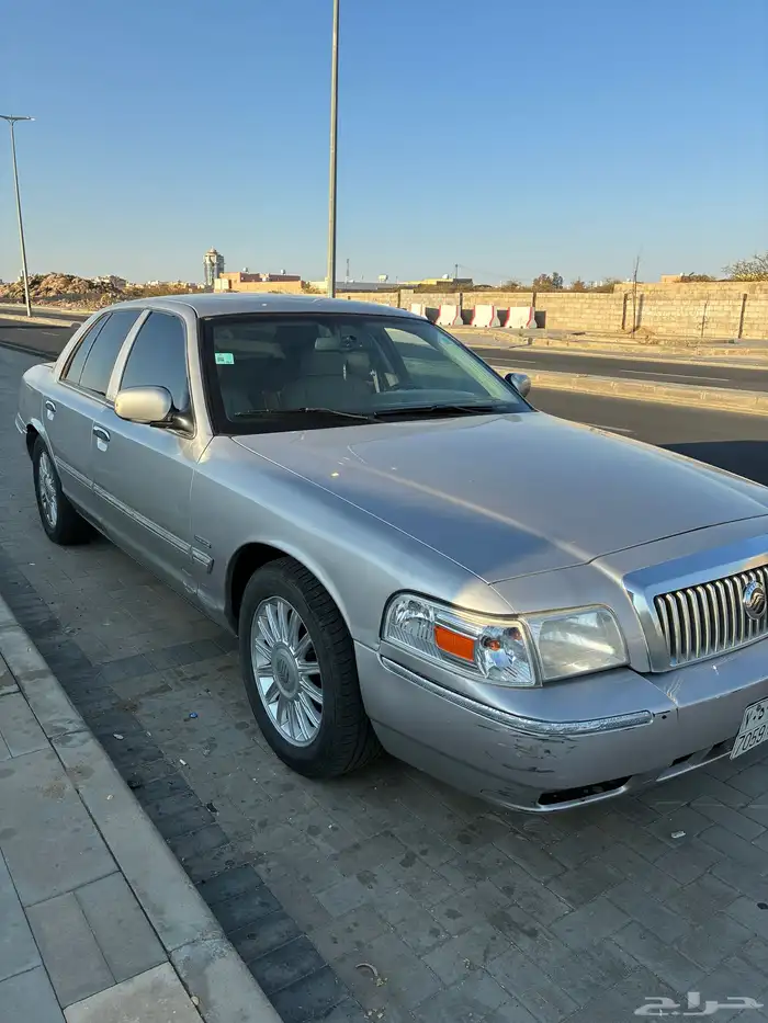 فورد جراند ماركيز 2010 أمريكي 2