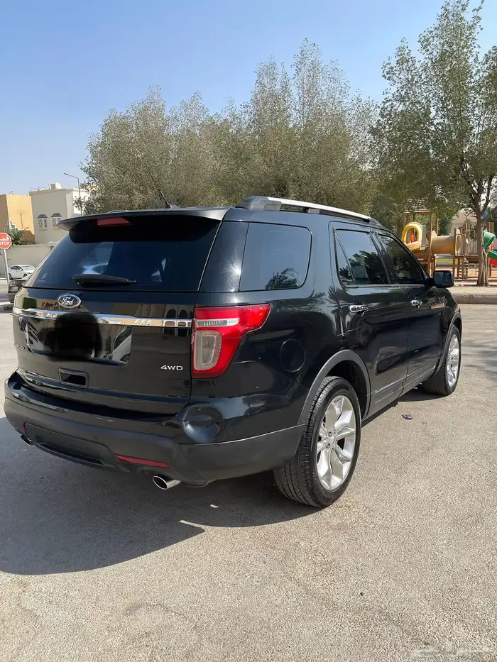 فورد اكسبلورر ليمتيد 2013 7