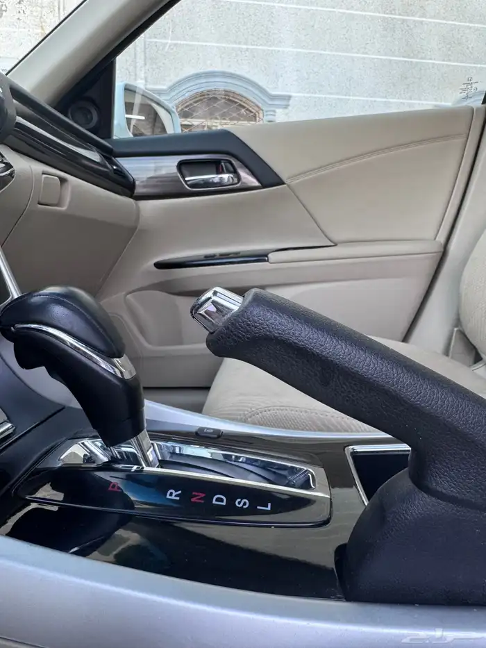 هوندا اكورد ( فل كامل نظيف ) 88