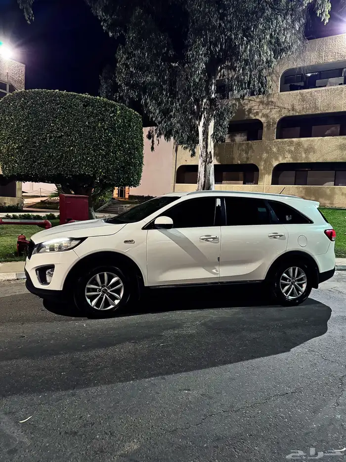 كيا سورينتو موديل 2016 ممشى 250 كم نظيفة جدا 3