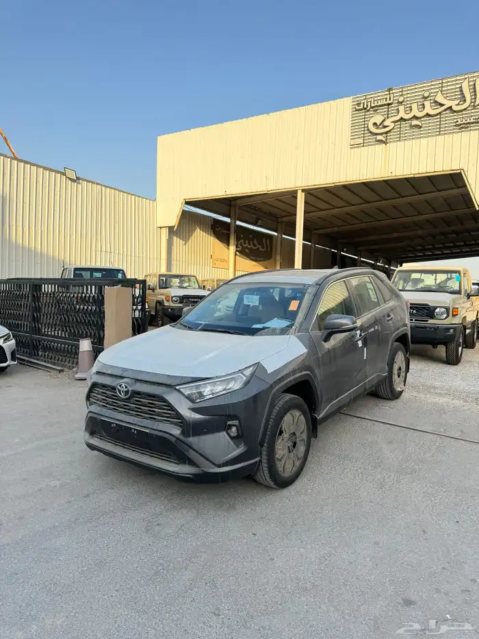 تويوتا راف فور 2025 فل كامل XLE سعودي جديد اللون رمادي 0