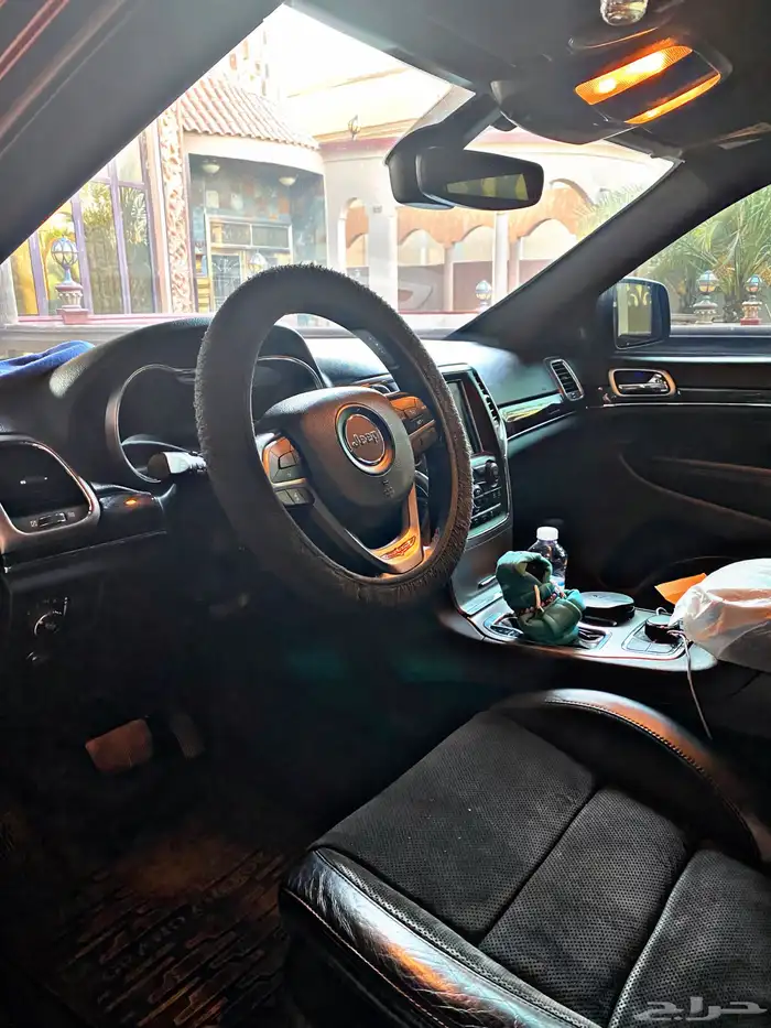 جيب جراند شيروكي تريل هوك 2017 اول مالك 14