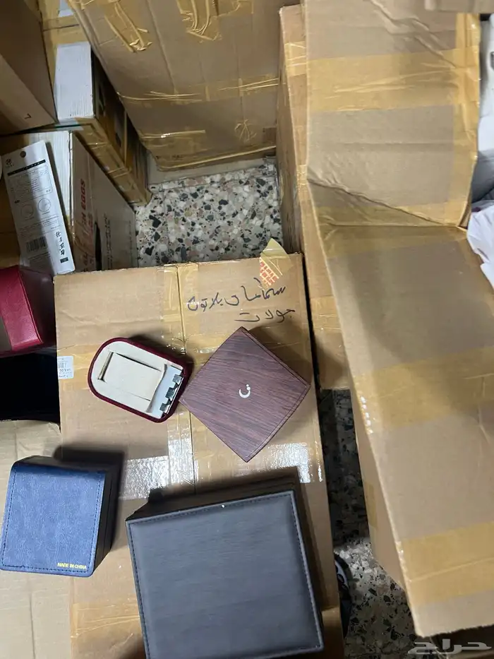 بضاعة عبارة عن ساعات راديو مكاين حلاقه وغيرها واكسسورات 5