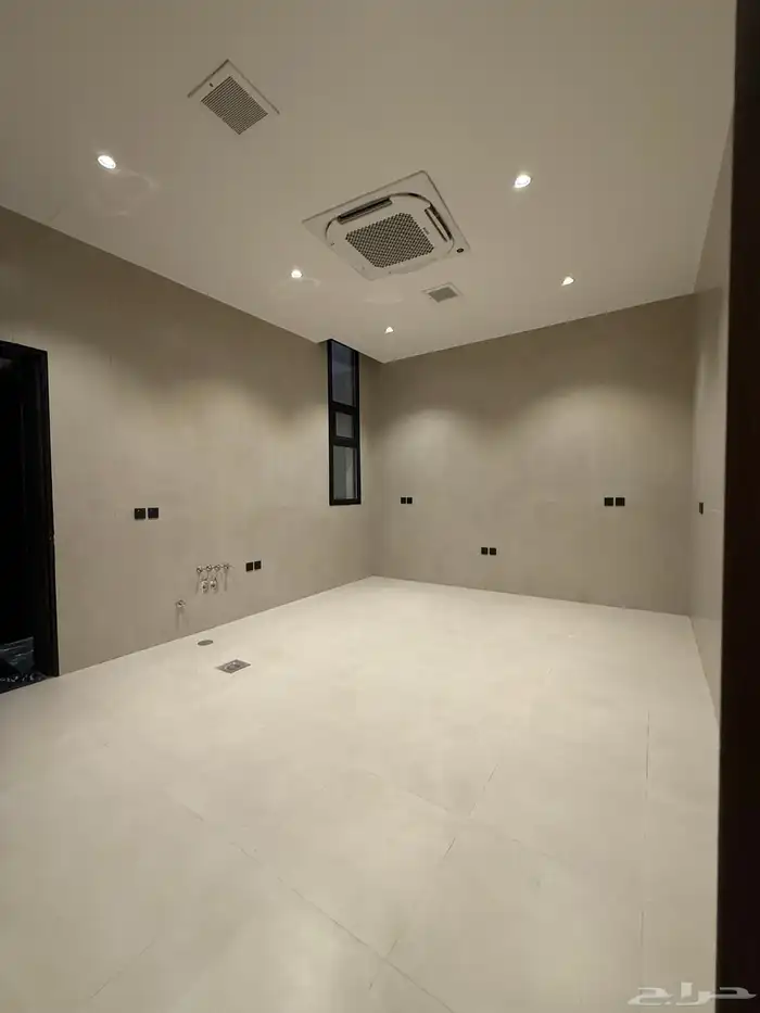 تاون هاوس ارضي للبيع بحي الصفا 8