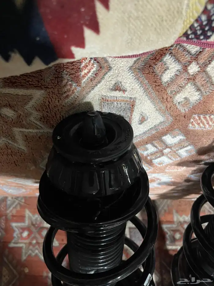 مساعدات مع كراسي ويايات اكسنت 4