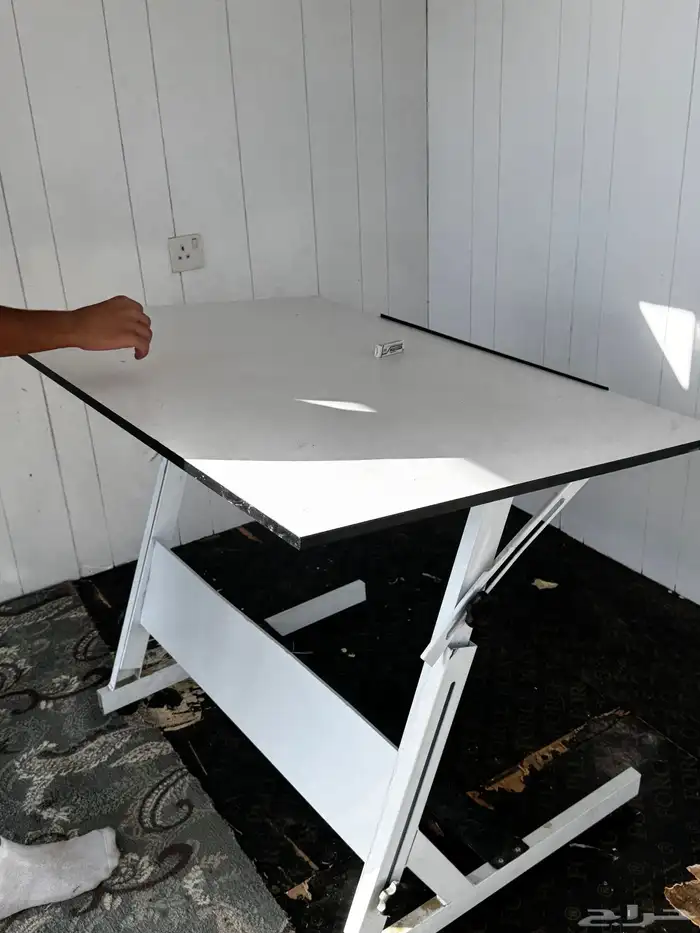 طاولت رسم وتنفع ايضا  طاولت اجتماعات 0