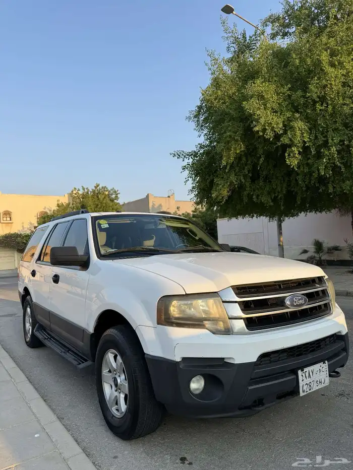 سيارة اكسبديشن فورد للبيع 2015 1