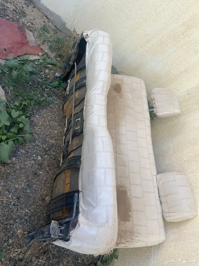 مرتبة ددسن نيسان موديل 2000 مع شكمان كامل القطع حسب الصور 0