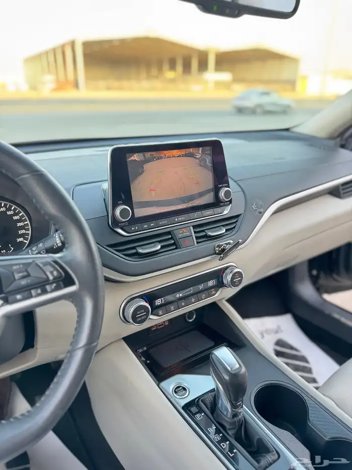 للبيع نيسان التيما 2022- نص فل بحالة الوكاله 15