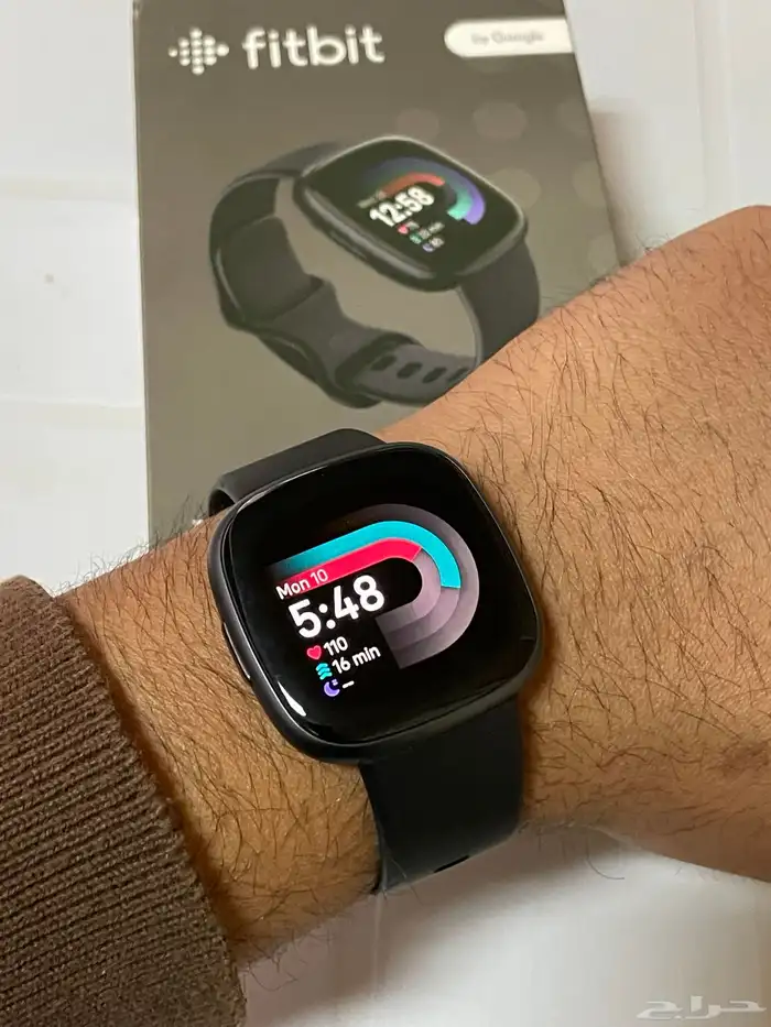 ساعة Fitbit Versa 4 الأصلية 0