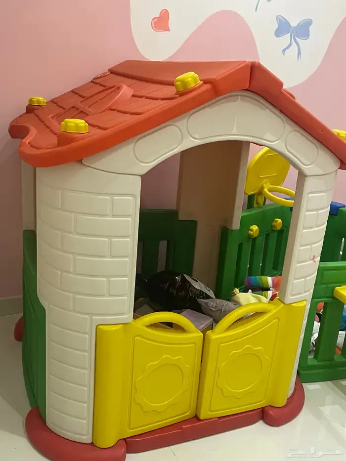 بيت لعبة للبيع بحالة جيدة 1