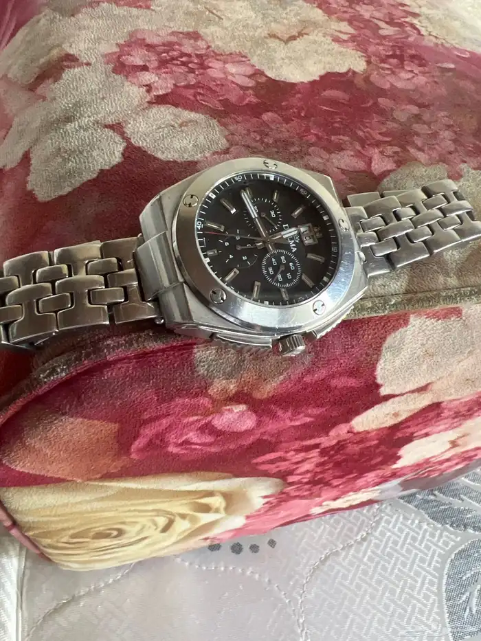 ساعه دلما سويسريه قديمه 0