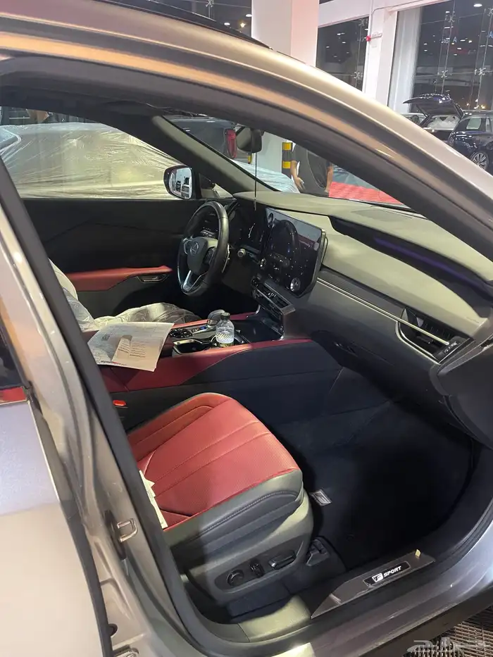 لكزس RX F SPORT 2