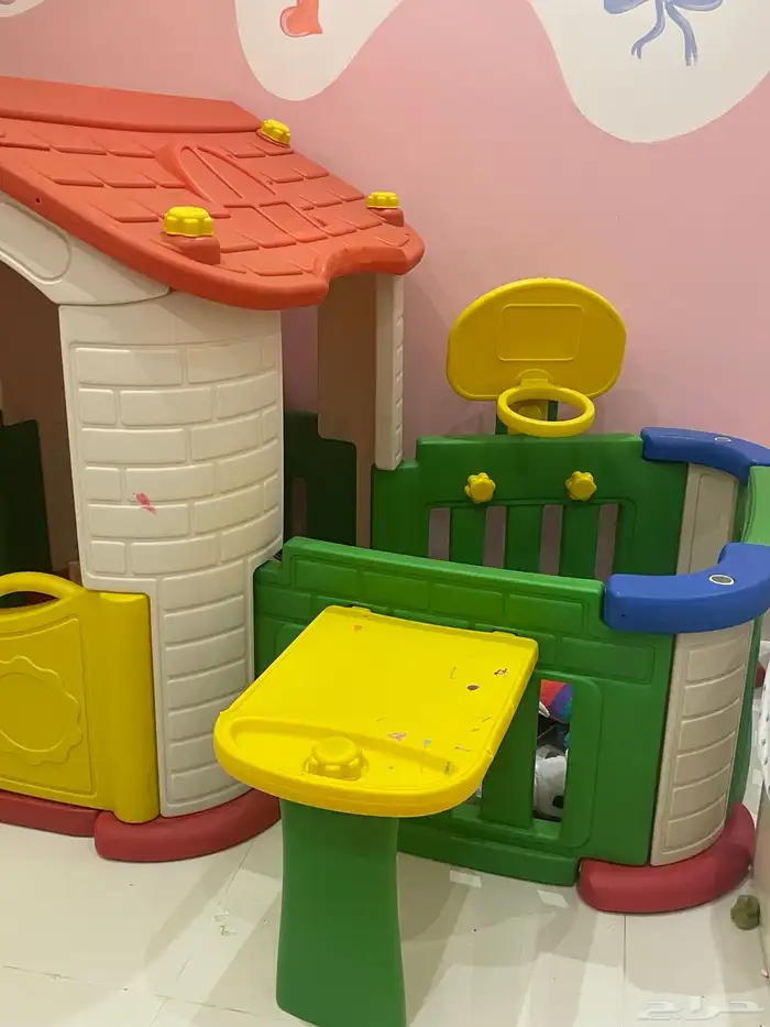 بيت لعبة للبيع بحالة جيدة 2