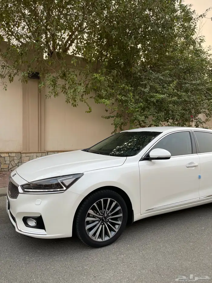 كيا كادينزا 2018 شبه الاصفار 8