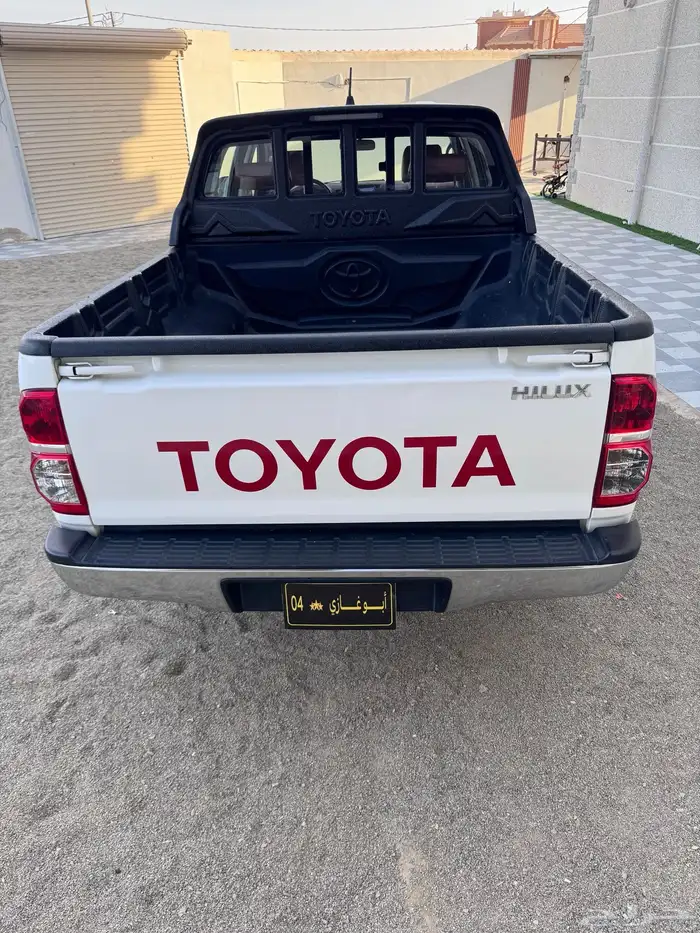 هايلوكس ( مخزن بريمي ) 65