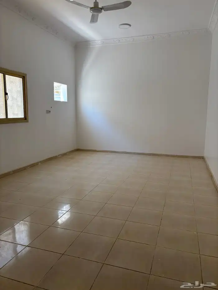 للبيع شقق تمليك مجدده حي الريان ب 350 الف 3