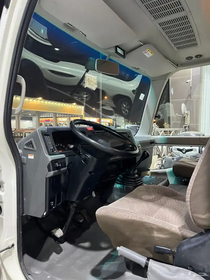 للبيع باص تويوتا كوستر موديل 2020 ديزل 28