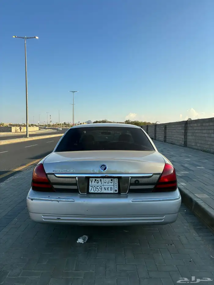 فورد جراند ماركيز 2010 أمريكي 1