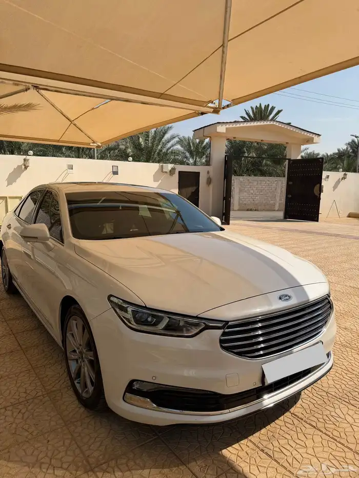 فورد تورس تيتانيوم فل كامل مخزن 2022 2