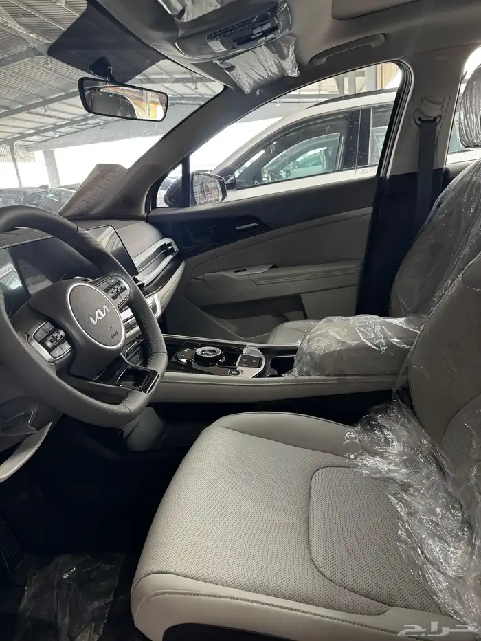 كيا اسبورتاج لارج موديل 2025 نص فل 6