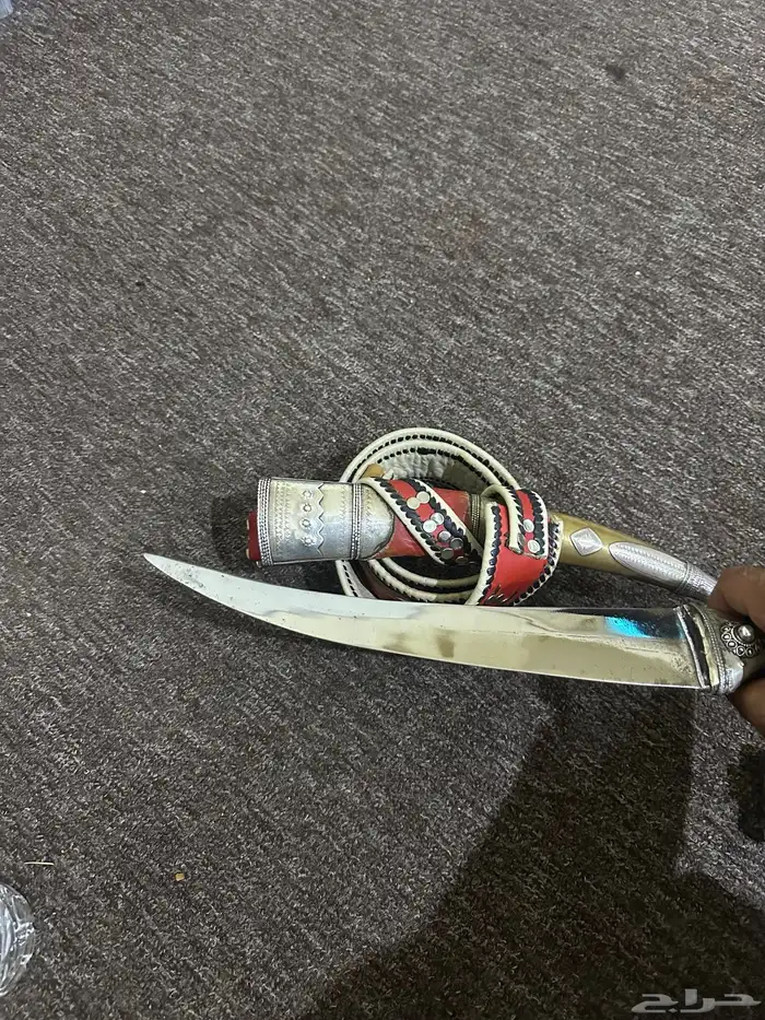 جنبيه ذريع نافعي قديم ونظيف آلحجم موضح بالولاعة وحزام جلد 3