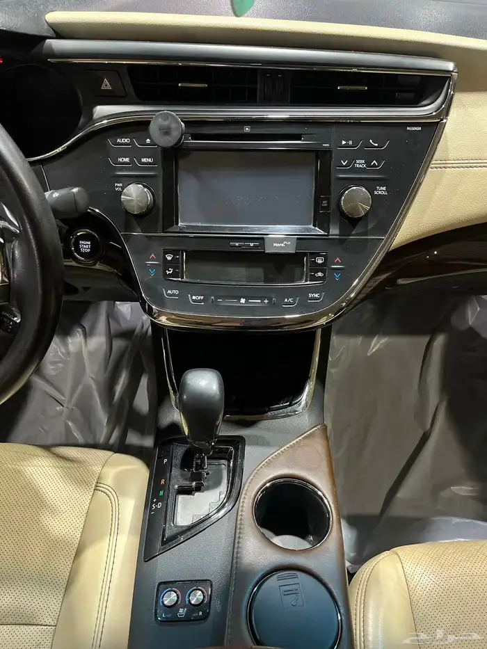 تويوتا افالون2015 فل كامل ليمتيد 28