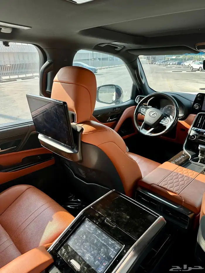 جيب لكزس LX600vip 5