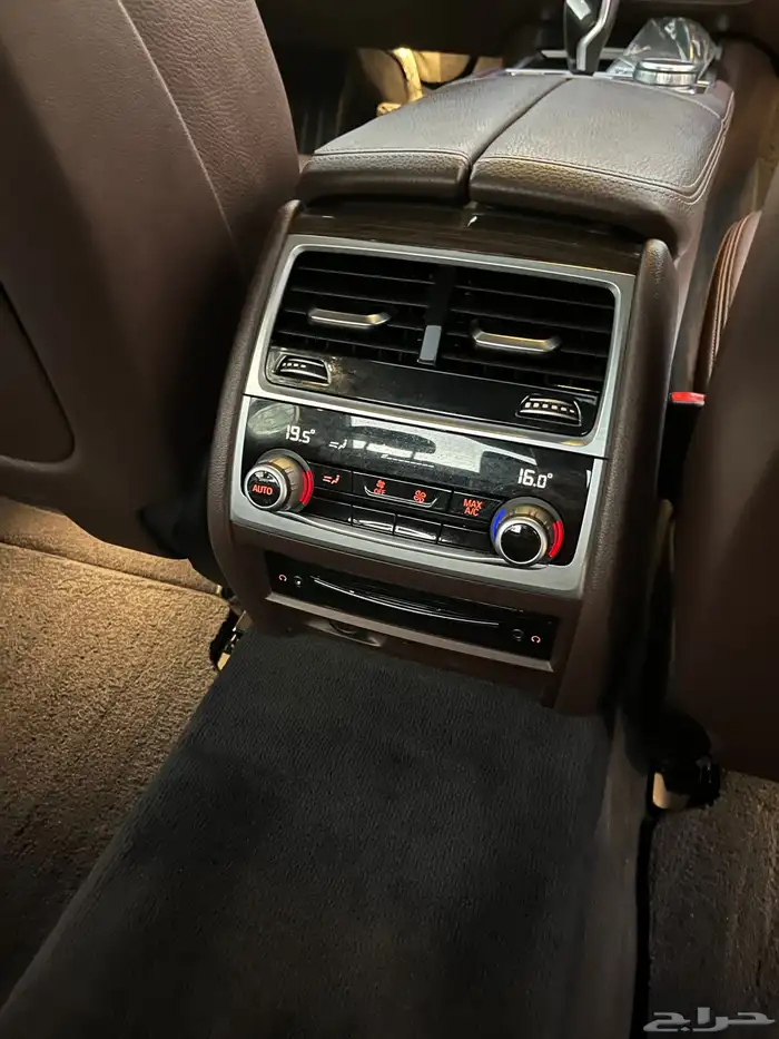 بي ام دبليو 730 2020 36