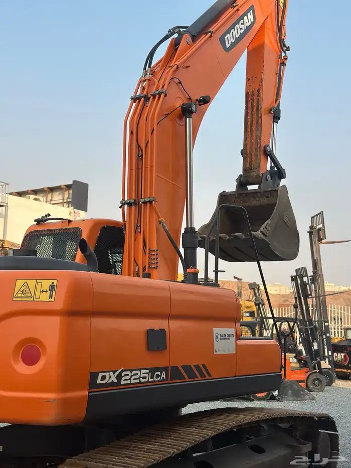 بوكلين دوسان مقاس 225 كوري سعودي ديزل موديل 2021 2