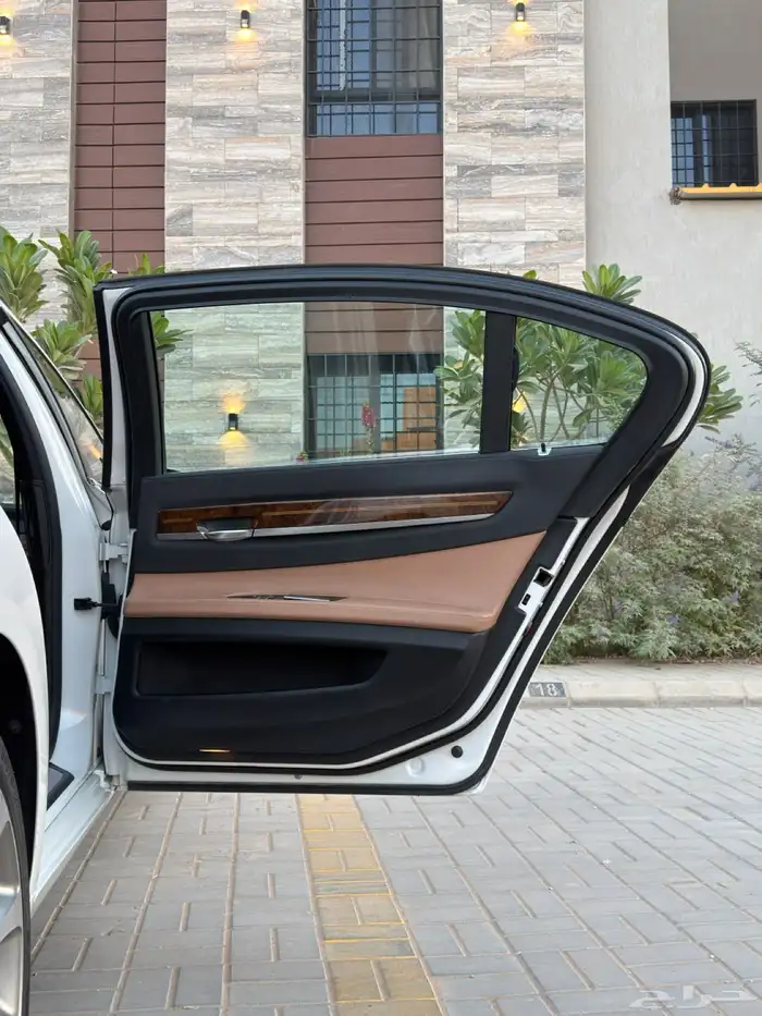 بي أم دبليو 2015 فئة 730 فل كامل موتر شرط الفحص بدي ومحركات 15