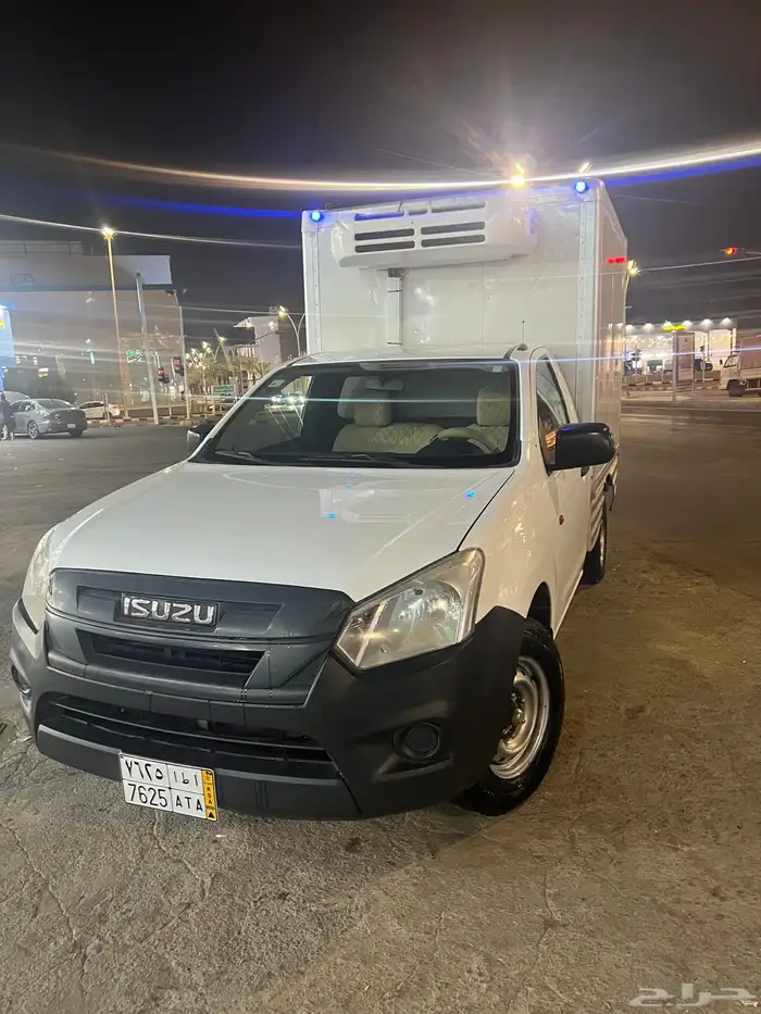 ايسوزو ثلاجة للايجار الشهري بدون سائق 0