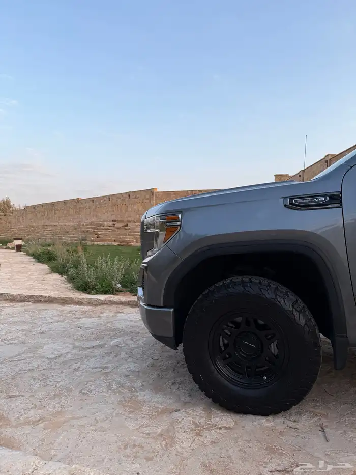 سييرا AT4 نظيف رمادي 70