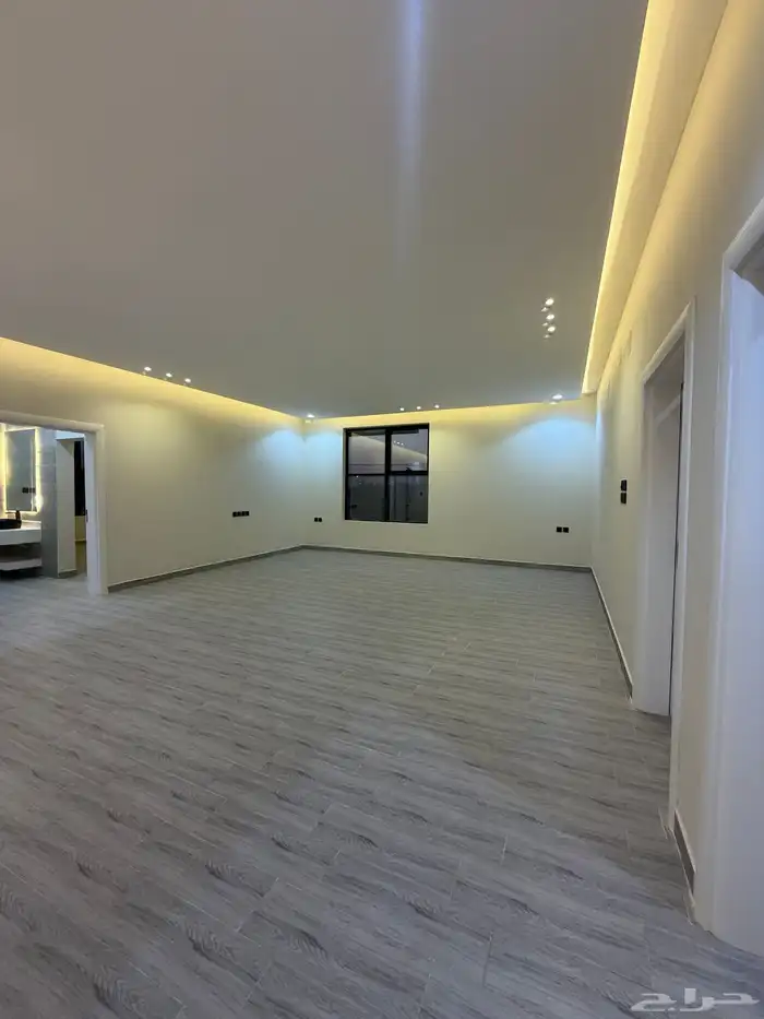 للبيع فيلا كبيره مودرن البكيريه حي الرياض 29