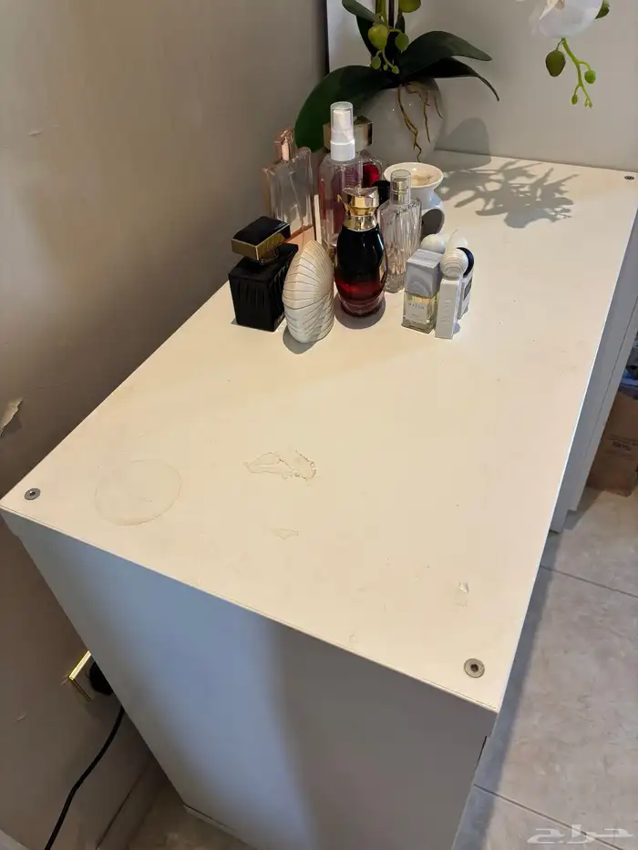 طاولة ارفف من ايكيا 1