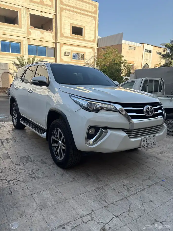 فورتشنر 2017 فل كامل ممشى 190 الف VX SR5 V6 السعر لقطة 25