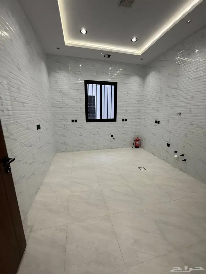 للبيع ارواف ارضيه وعلويه بحوش وسطح خاص الزهور المحاله ابها 33