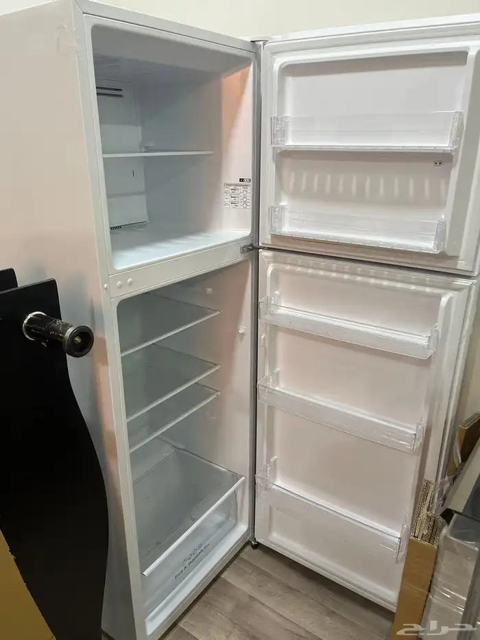 للبيع ثلاجة ميرال 8.9 قدم 0