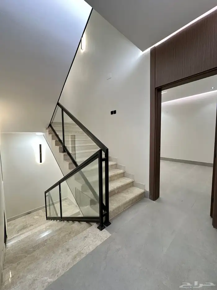 فيلا فاخرة للبيع مذينب مخطط البدراني 15