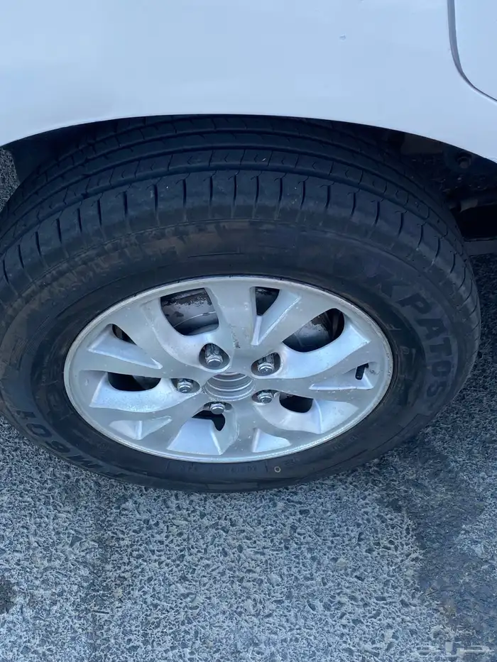 انوفا 2007 قير عايدي مفحوص مجدد مشروط 4