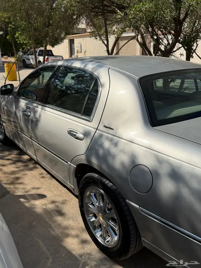 لينكون تاون كار 2007 0