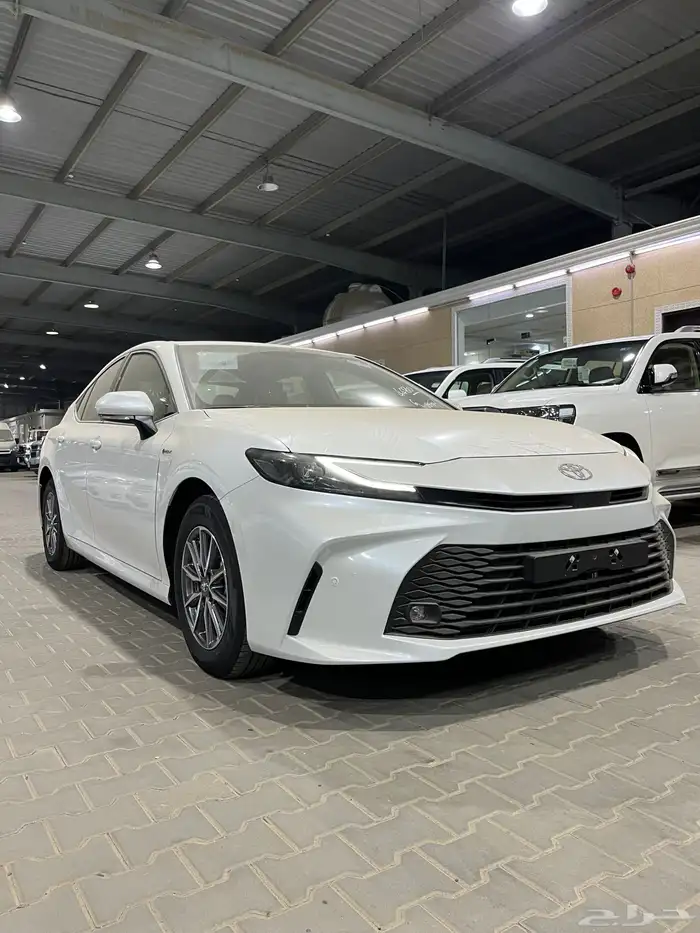 كامري E هايبرد 2025 1