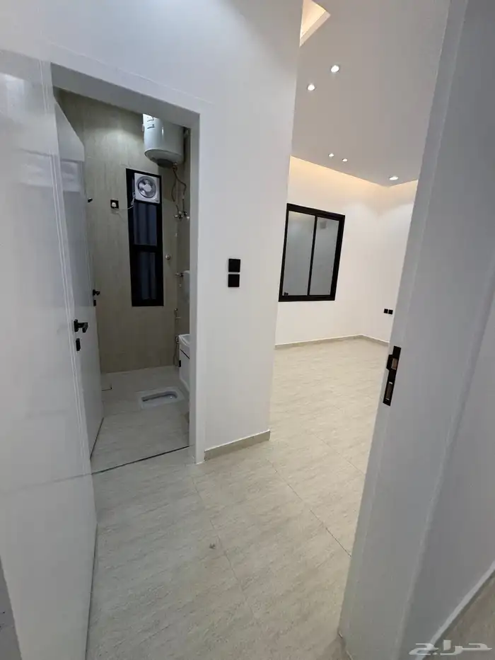 للبيع بأحد رفيده روف علوي دور ثاني مع ملحق تشطيب vip 23