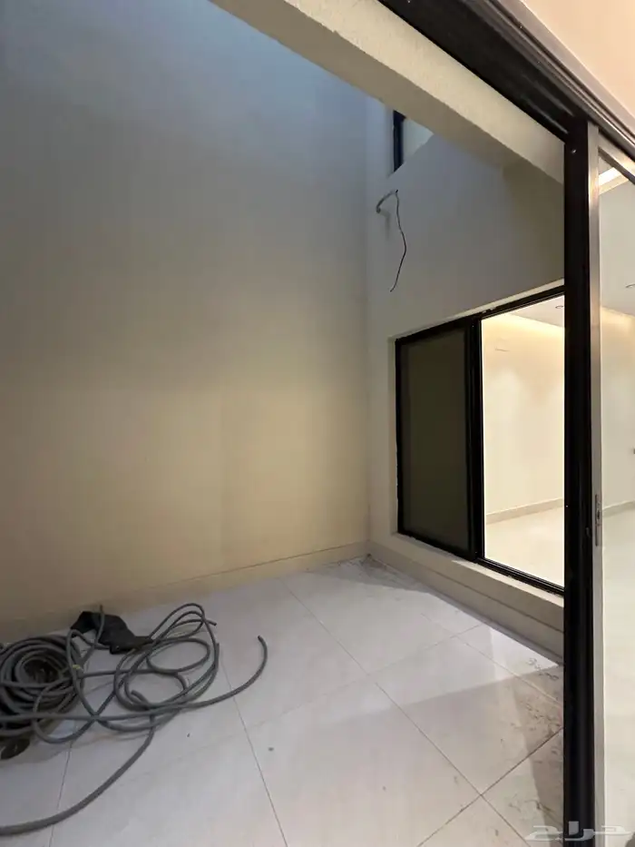 للبيع شقق بمدخل مستقل بحى حسام خميس مشيط 8