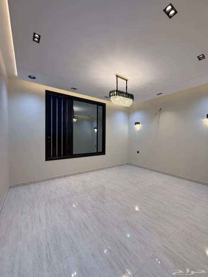 للبيع شقة علوي نظام دور مع سطح شارع 20م ومسجد بحي الراقي 7