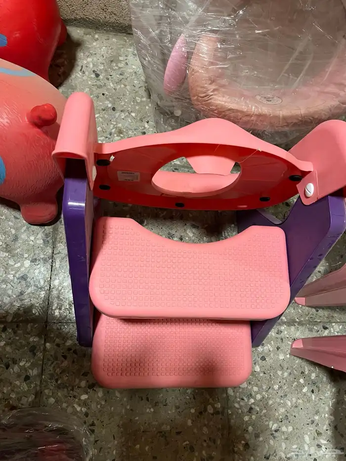 كرسي للأطفال ومساعد مرحاض للأطفال و نشاره ملابس 0